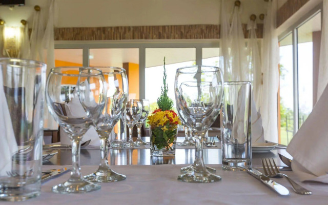 Beige Village Golf Resort & Spa