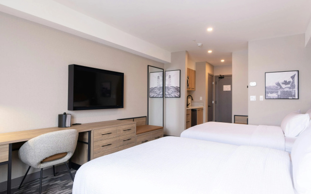 Sandman Signature Dartmouth Hotel & Suites - Image 7