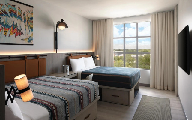 Moxy St. Petersburg Downtown