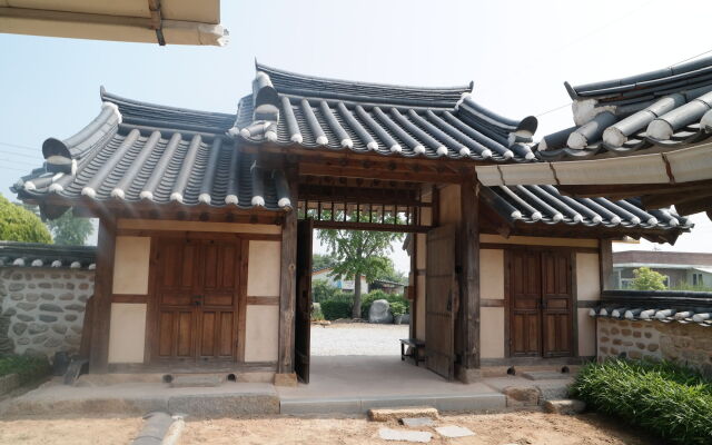 Gyeamgotaek