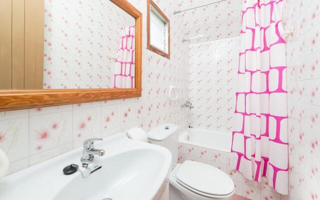 BARCELO-DANUS - Chalet with terrace in Porto Colom. Free WiFi