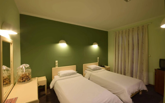 Mont Helmos Hotel