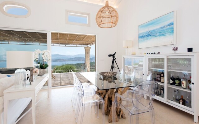 Thea Lofou House