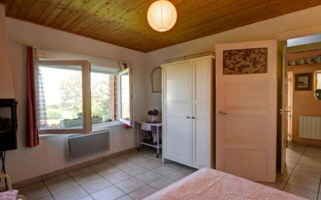 Gîte Marols, 4 pièces, 6 personnes - FR-1-496-2