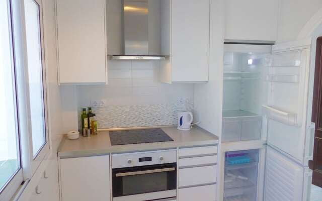 Holiday Apartment Calahonda with a Fireplace 04