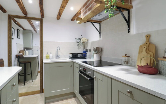 Curiosity Cottage