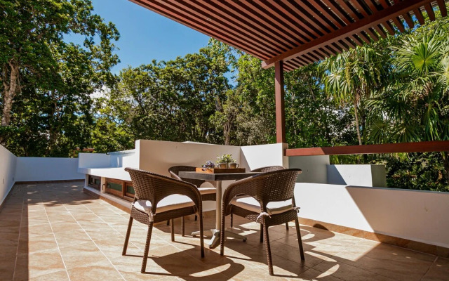 Marvellouse Town House, Terrace, Pool and Golf
