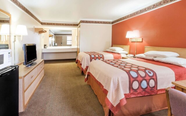 Super 8 Mount Vernon