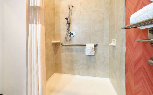 La Quinta Inn & Suites by Wyndham Longview North