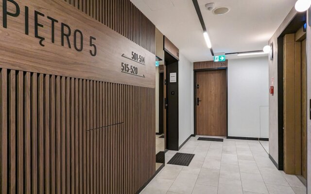 Green Apartment in Gdansk by Renters