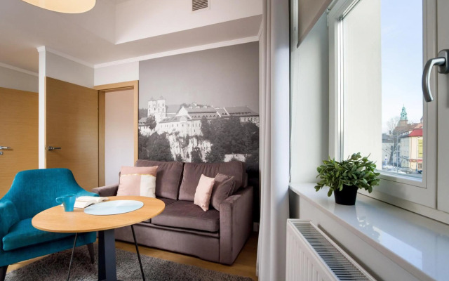 Riverside Aparthotel