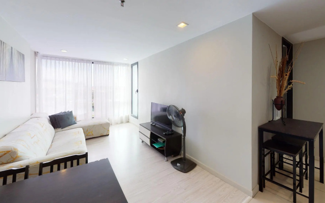 Marina Travellers Suite SKY Karamunsing – Guest Rooms – Kota Kinabalu