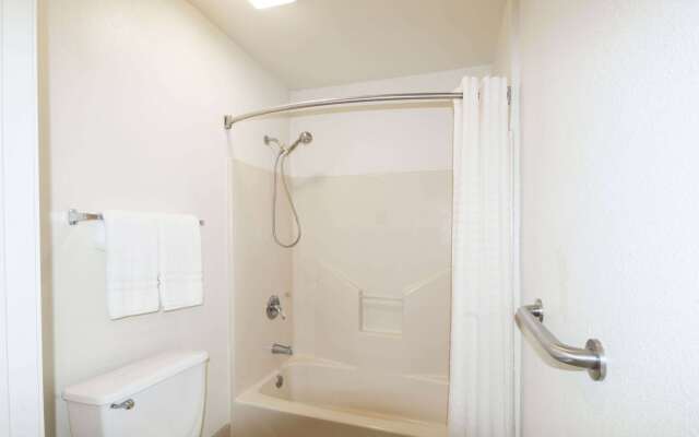 Travelodge by Wyndham Temple