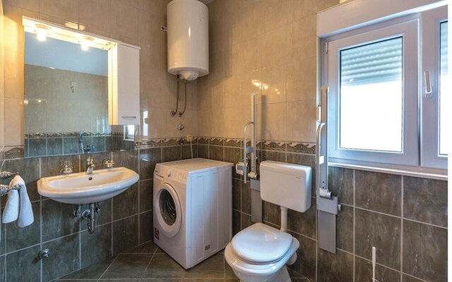 Stunning Home in Makarska With Wifi and 1 Bedrooms