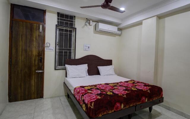 SPOT ON 42738 Thangam Lodge