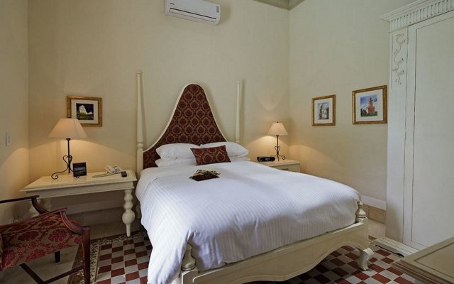 Casa Lecanda Boutique Hotel