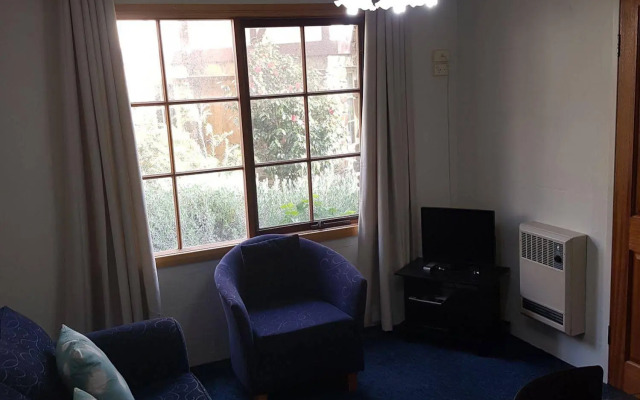 Alanvale Apartments & Motor Inn