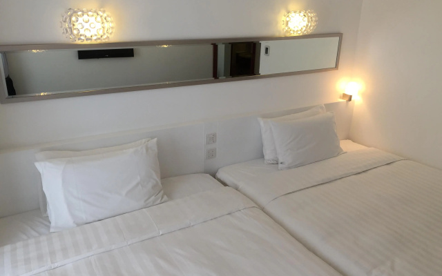 Charterhouse Causeway Bay – Guest Rooms – Hong Kong