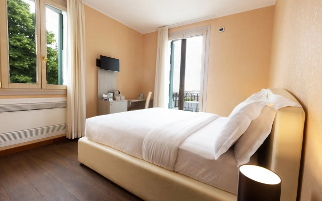 Gardone Palace Hotel