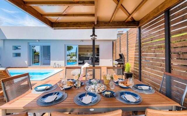 Nastazia Luxury Beach House