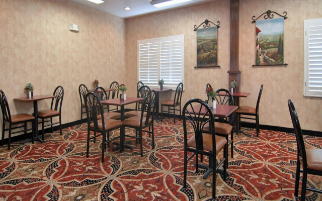 Best Western Plus Southpark Inn & Suites