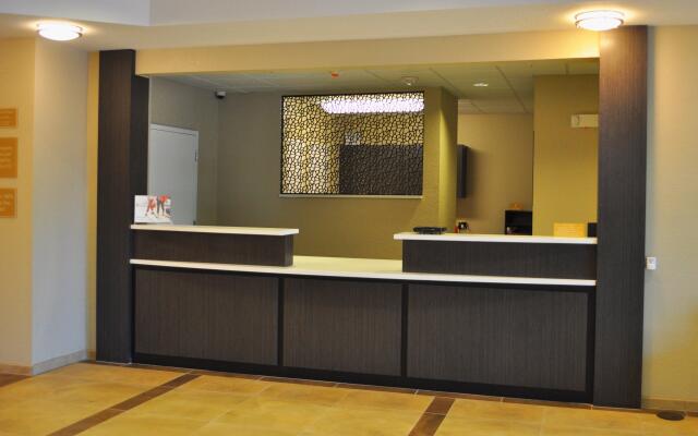 Candlewood Suites Bay City, an IHG Hotel