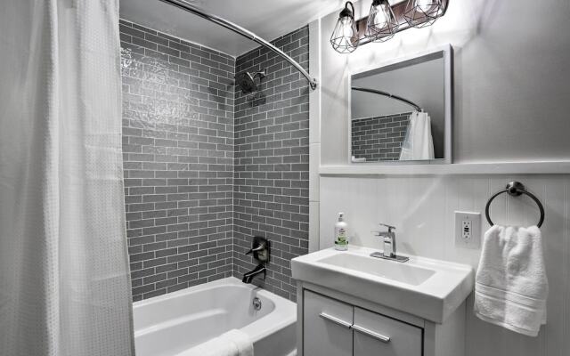 Pet-friendly Home - 1/2 Mi to Downtown Willoughby!