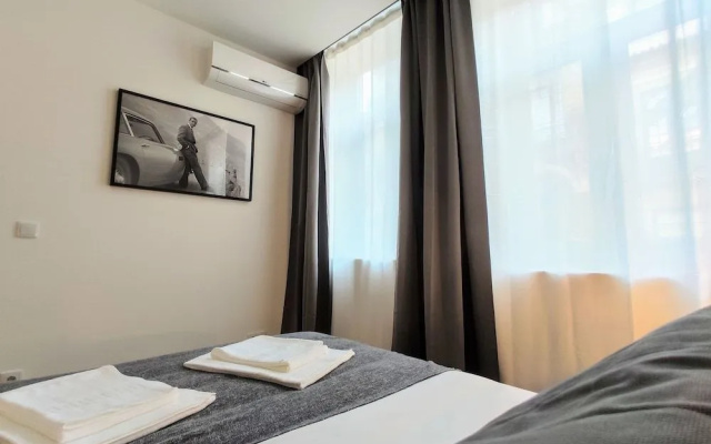 Bombarda Cinema Apartments