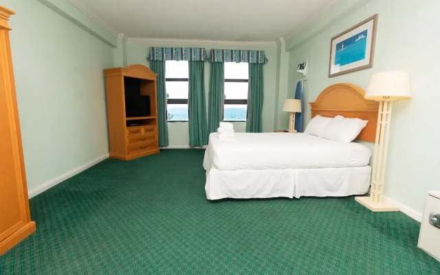626 Ocean View Hollywood Studio