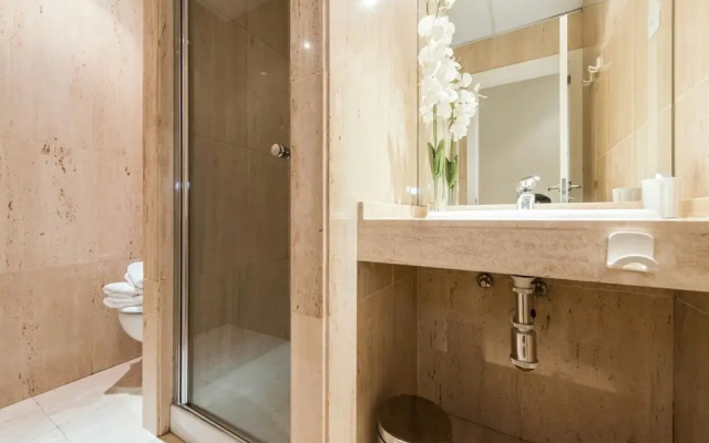 Prado Museum Apartment