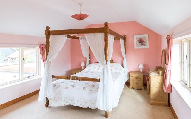 Damerons Farm Cottages