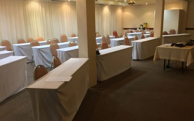 Coronado Golf & Beach Resort