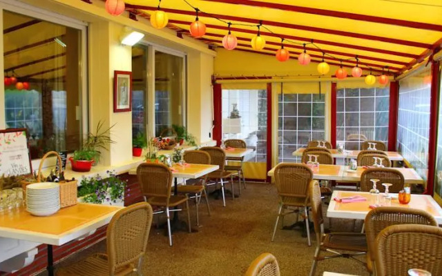 Hotel Bar Restaurant La Pomme de Pin