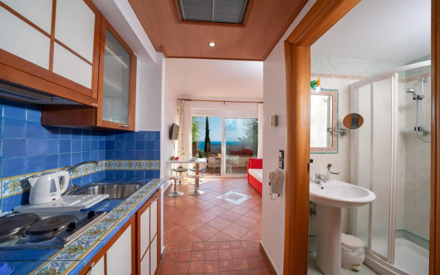 Felix Residence