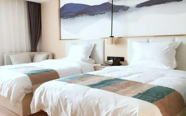 VX Hefei Lianhua Road Hotel