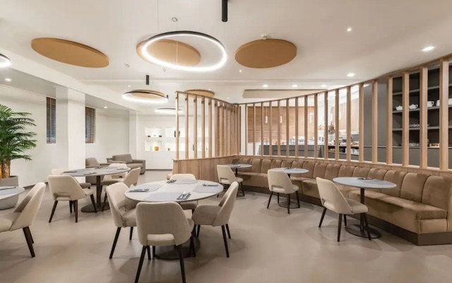 MEALBA HOTEL Suite & Pool