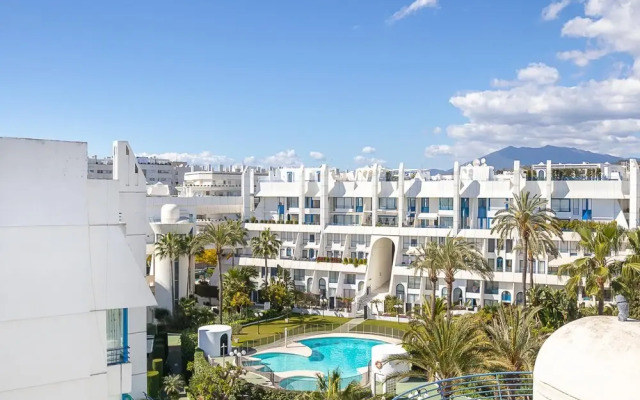 Marbella Pool House Ph77 on sea Shore