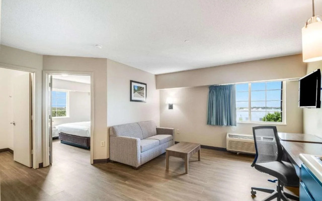 Suburban Studios Sterling - Washington Dulles