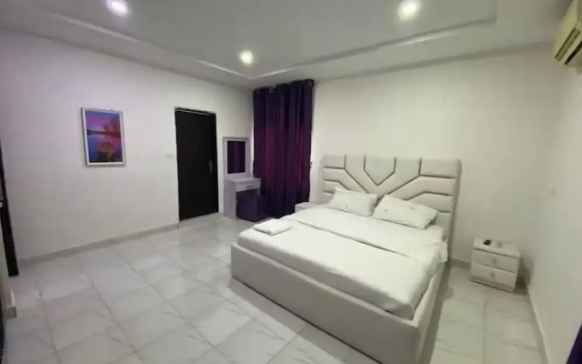 989 Apartments