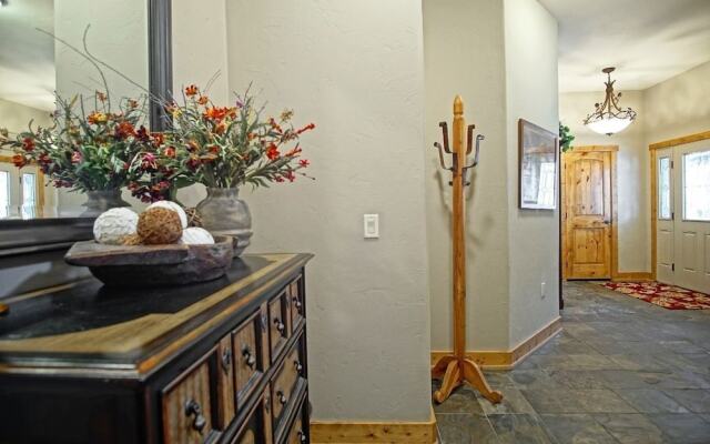 Snowflake 4 Bedroom Home