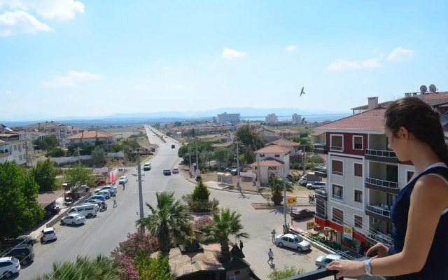Megas Hotel