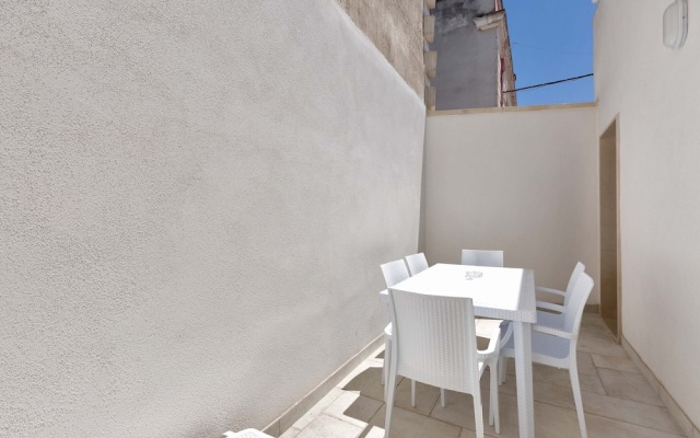 2485 Casa Silvana by Barbarhouse