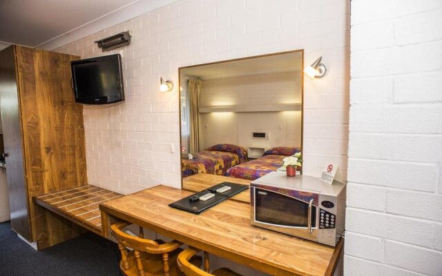Pleasant Way River Lodge