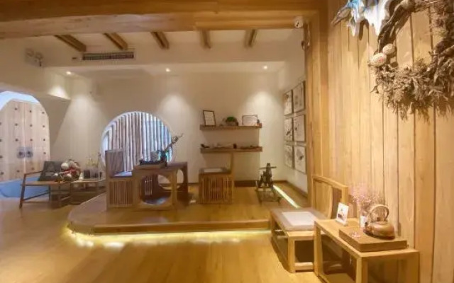 Xiangfeng Chuanshe Hotel
