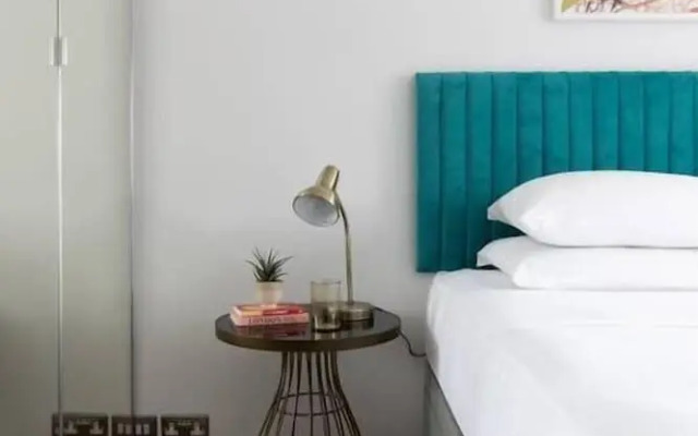 St Stephen's Gardens Viii by Onefinestay