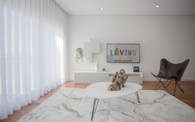 Liiiving -Luxury River View Apartment XI