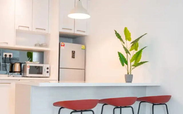 Summer Suites Residences By Plush