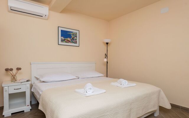 Holiday house Sandra - with swimming pool Lumbarda, Island Korcula