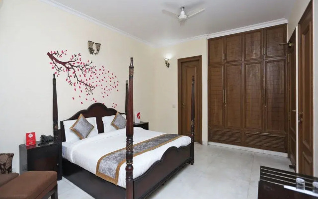 The Red Orchid By OYO Rooms
