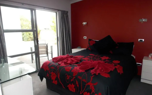 De Vine Martinborough 14 Cologne St